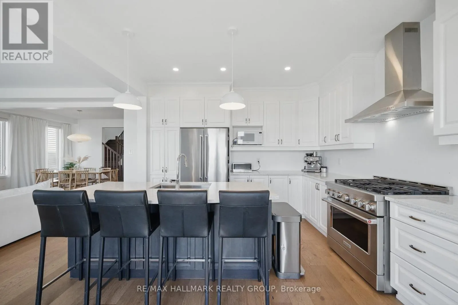 824 HENSLOW'S CIRCLE