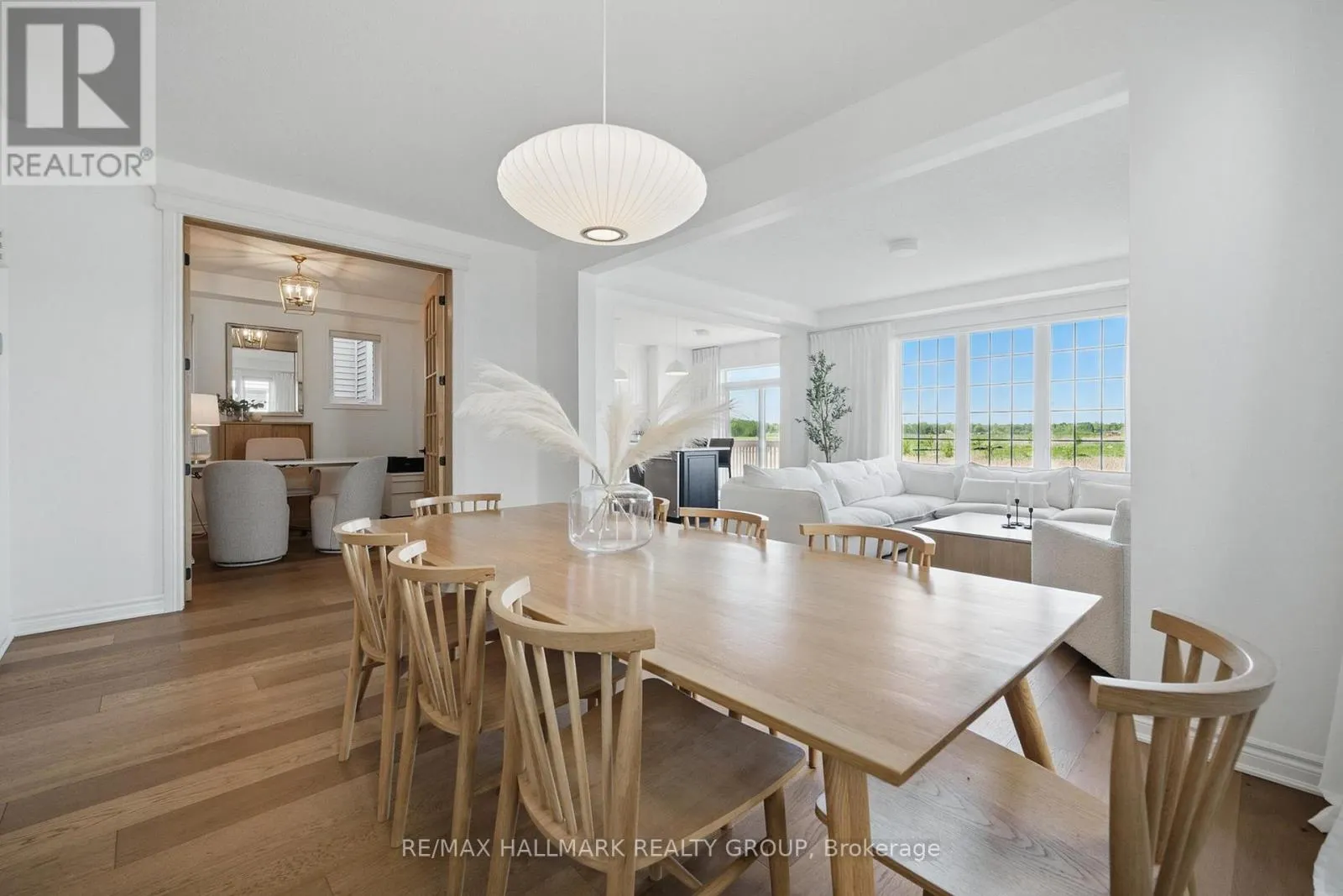 824 HENSLOW'S CIRCLE