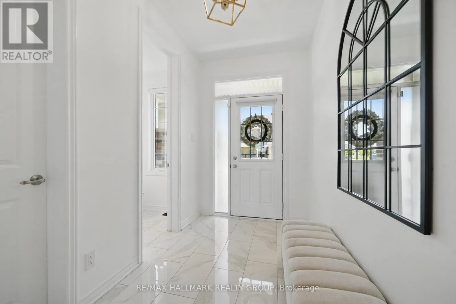 824 HENSLOW'S CIRCLE