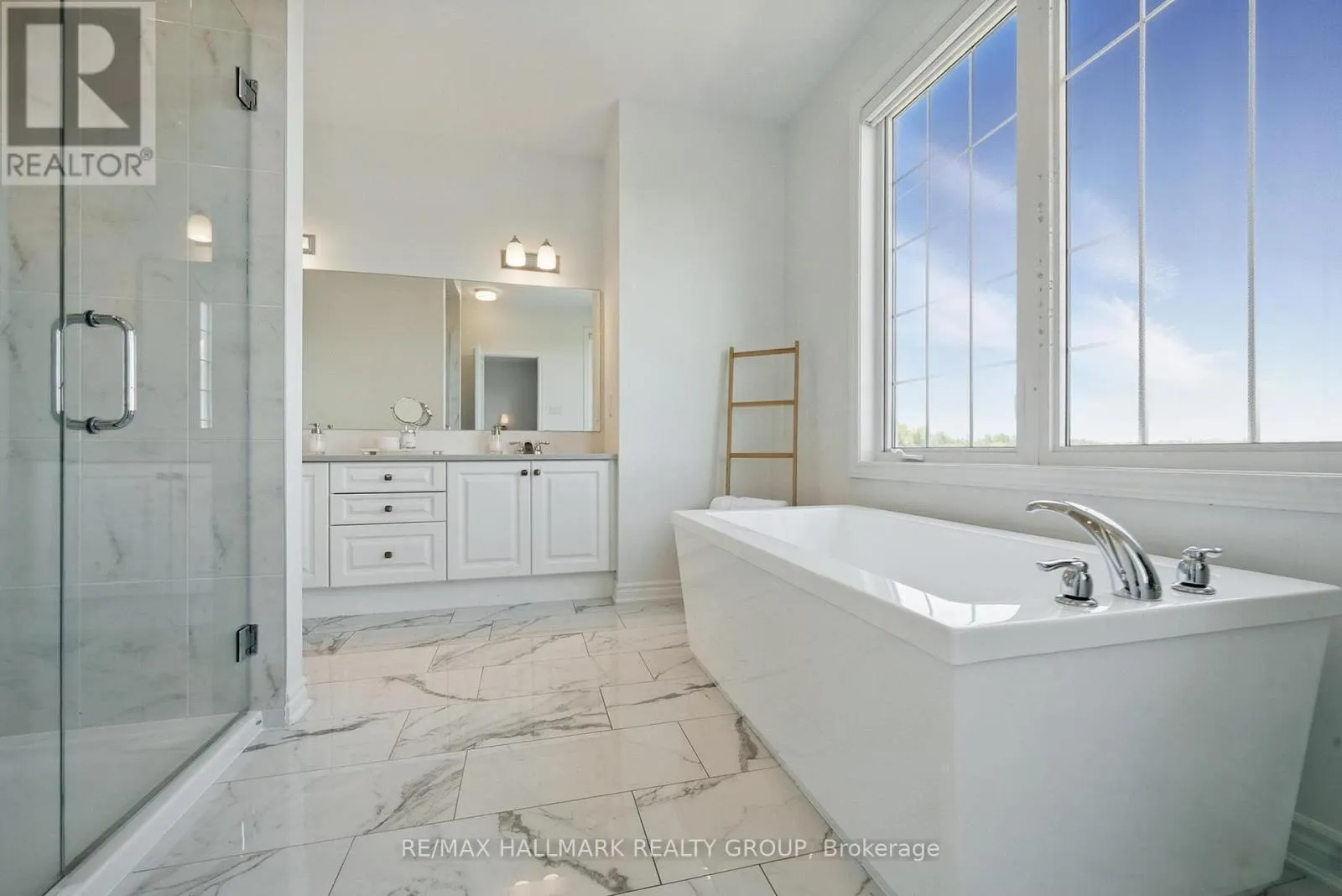 824 HENSLOW'S CIRCLE