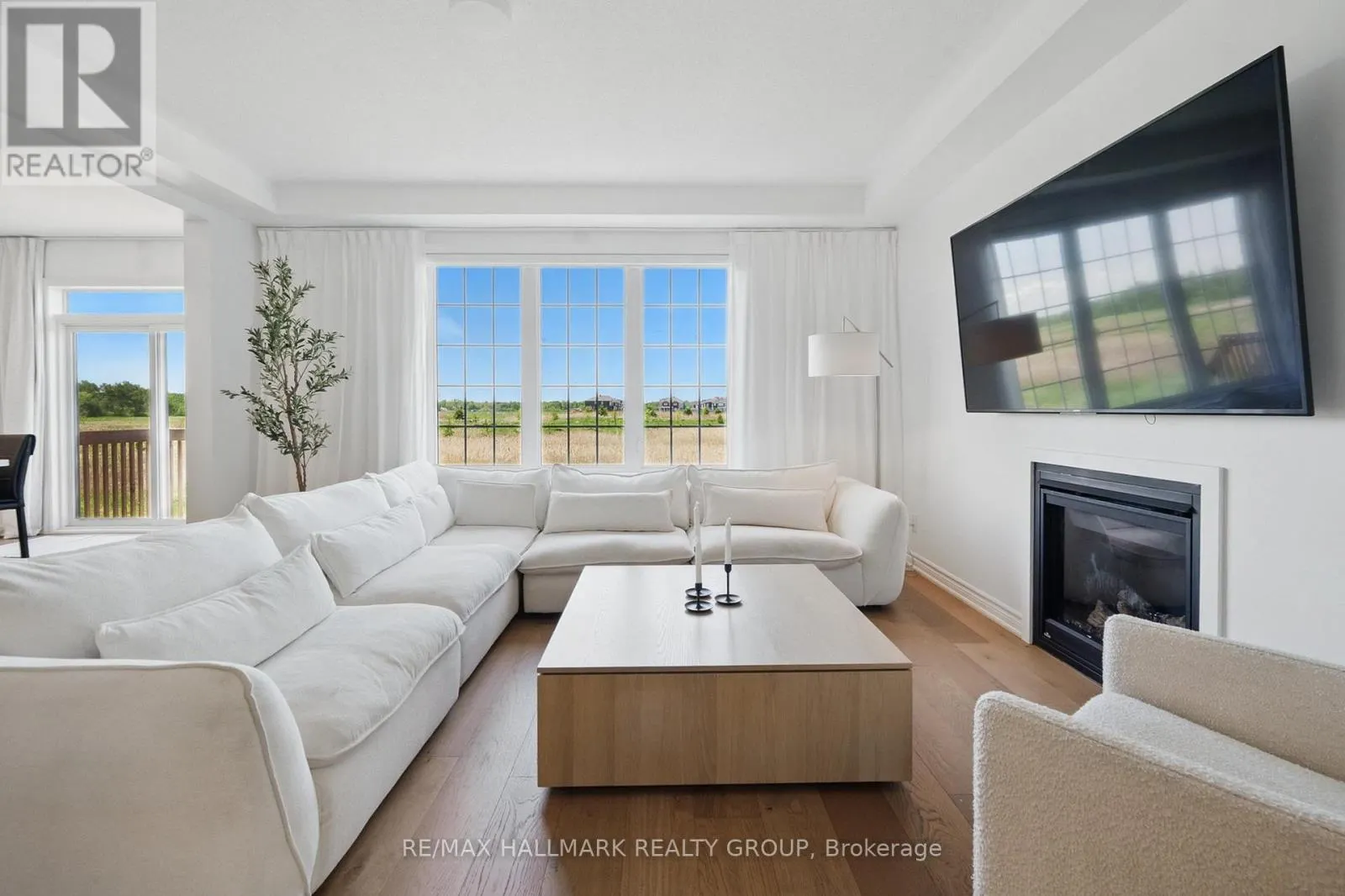 824 HENSLOW'S CIRCLE