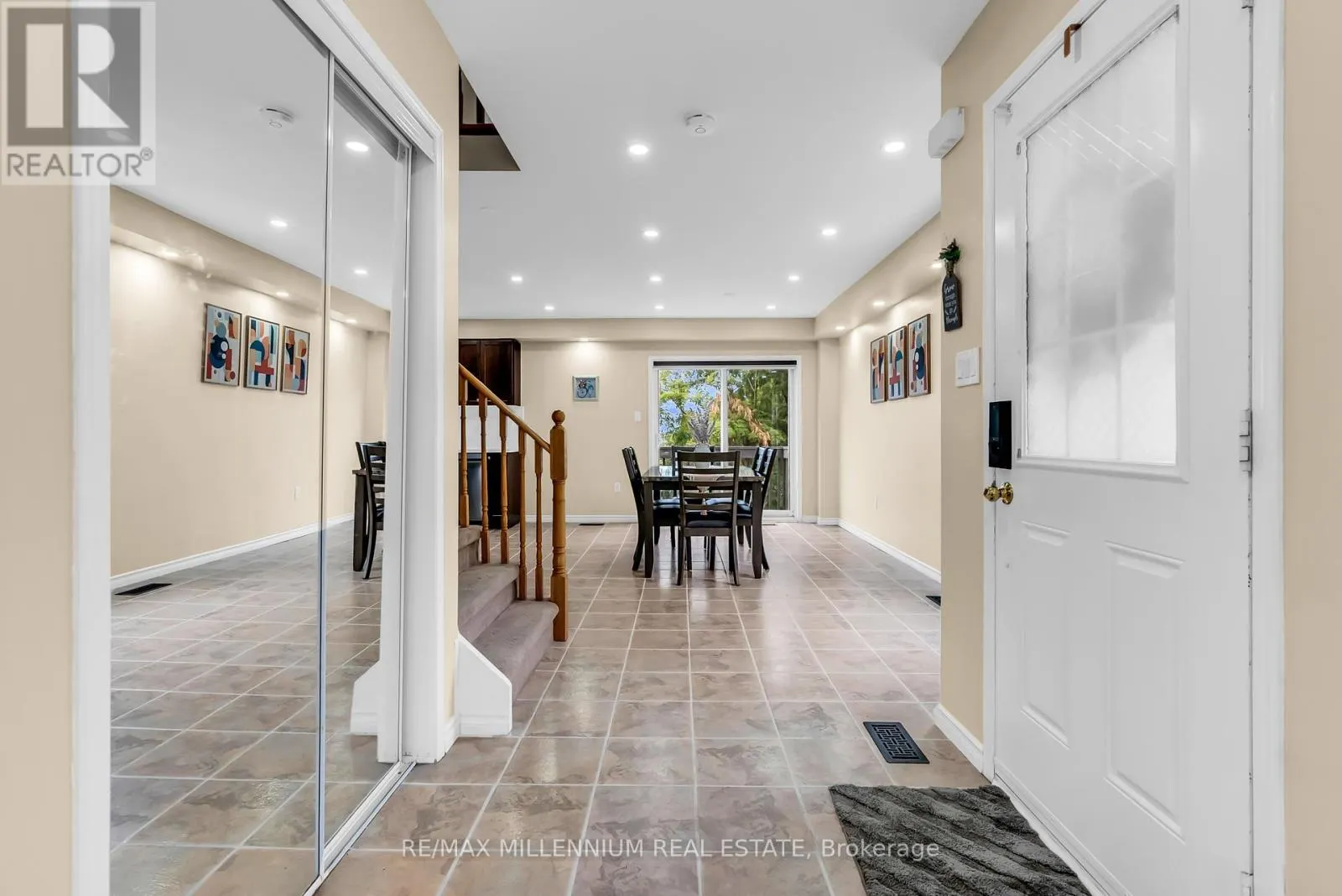 87 BLOOMINGTON DRIVE
