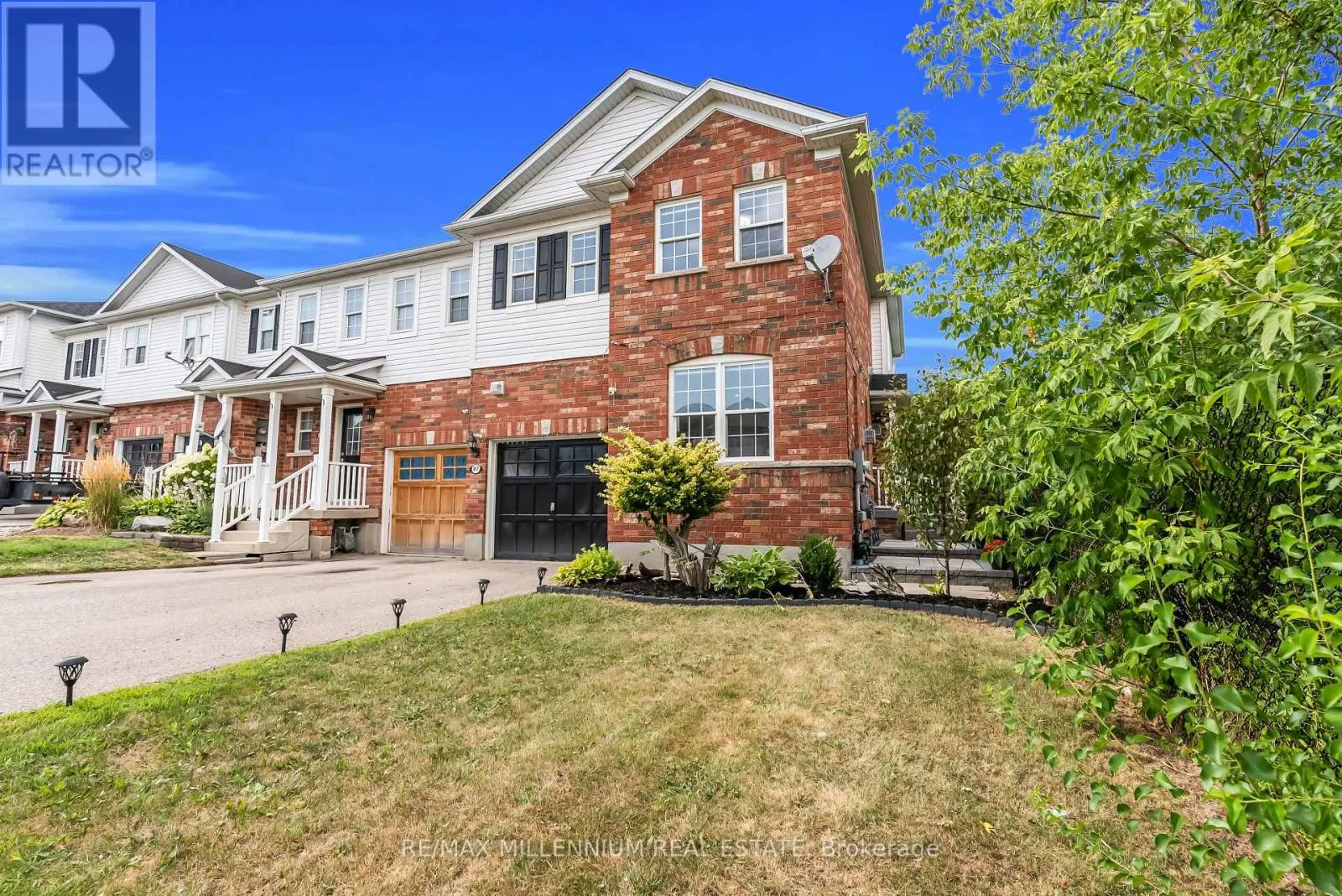 87 BLOOMINGTON DRIVE