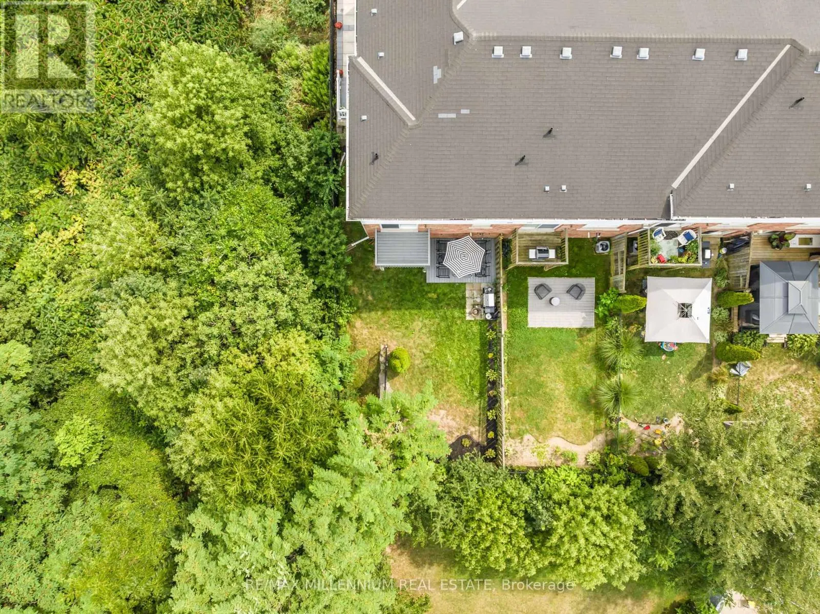 87 BLOOMINGTON DRIVE