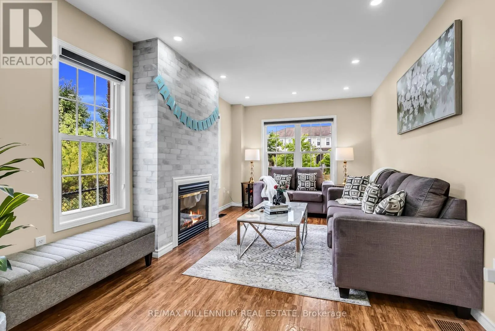 87 BLOOMINGTON DRIVE