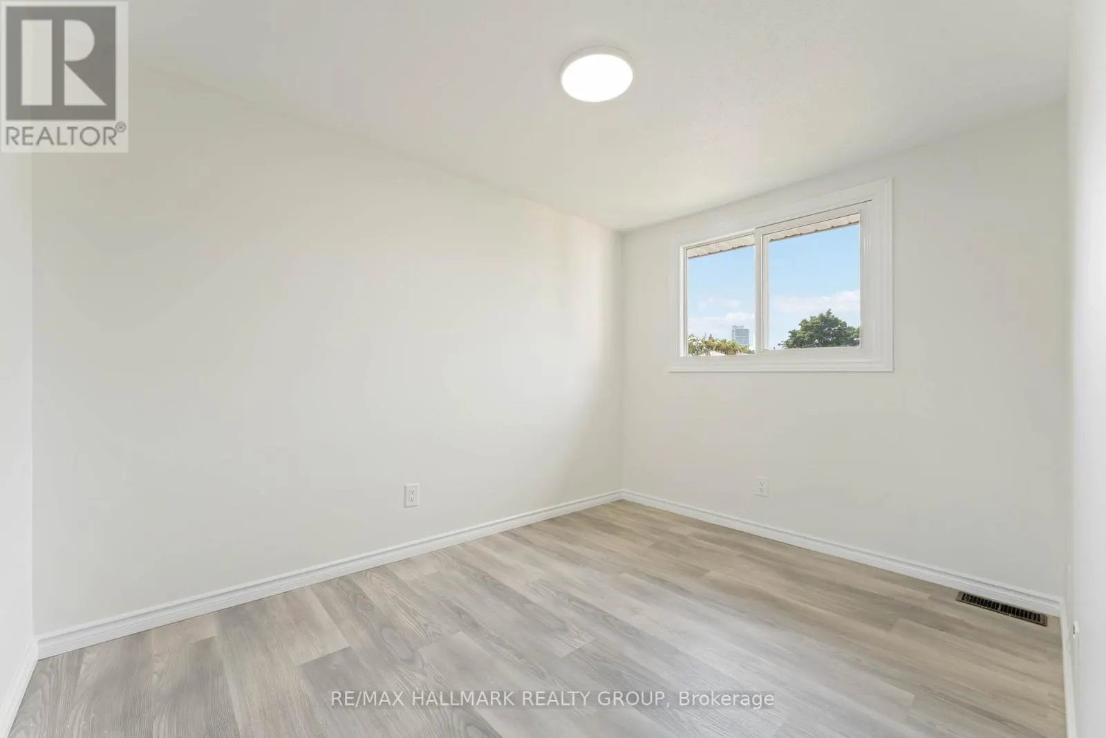 317 - 1441 PALMERSTON DRIVE