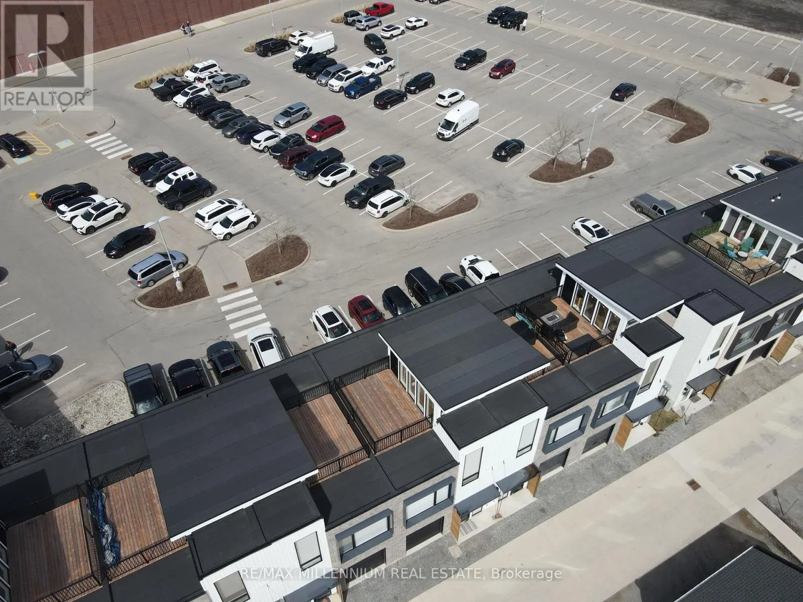 23 - 37 SUMMERSIDE MEWS S