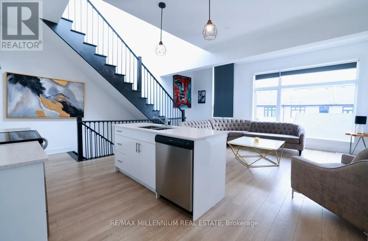 23 - 37 SUMMERSIDE MEWS S