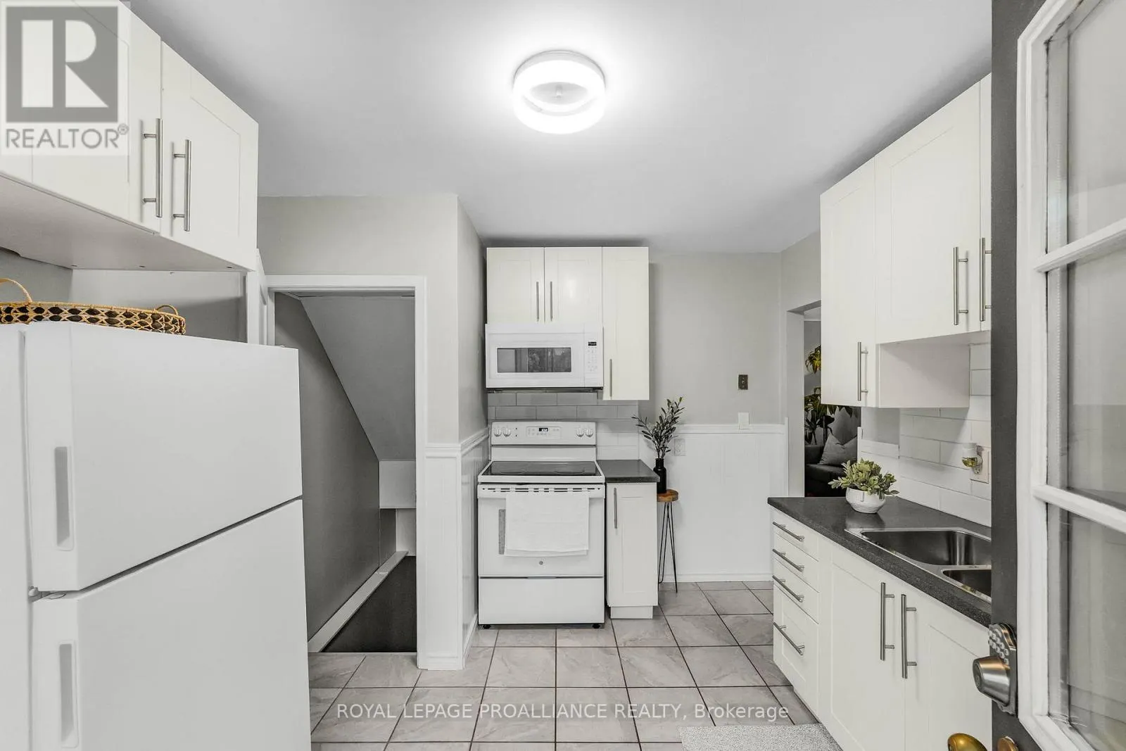 8 - 137 FURNACE STREET, #8