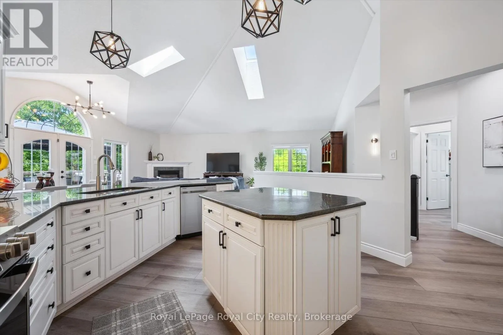 16 ELDERBERRY COURT