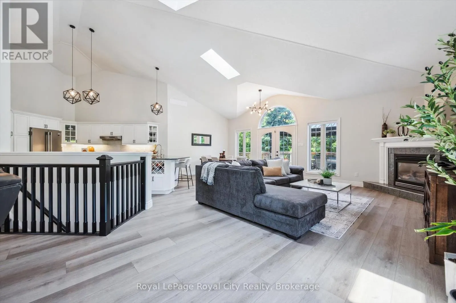 16 ELDERBERRY COURT
