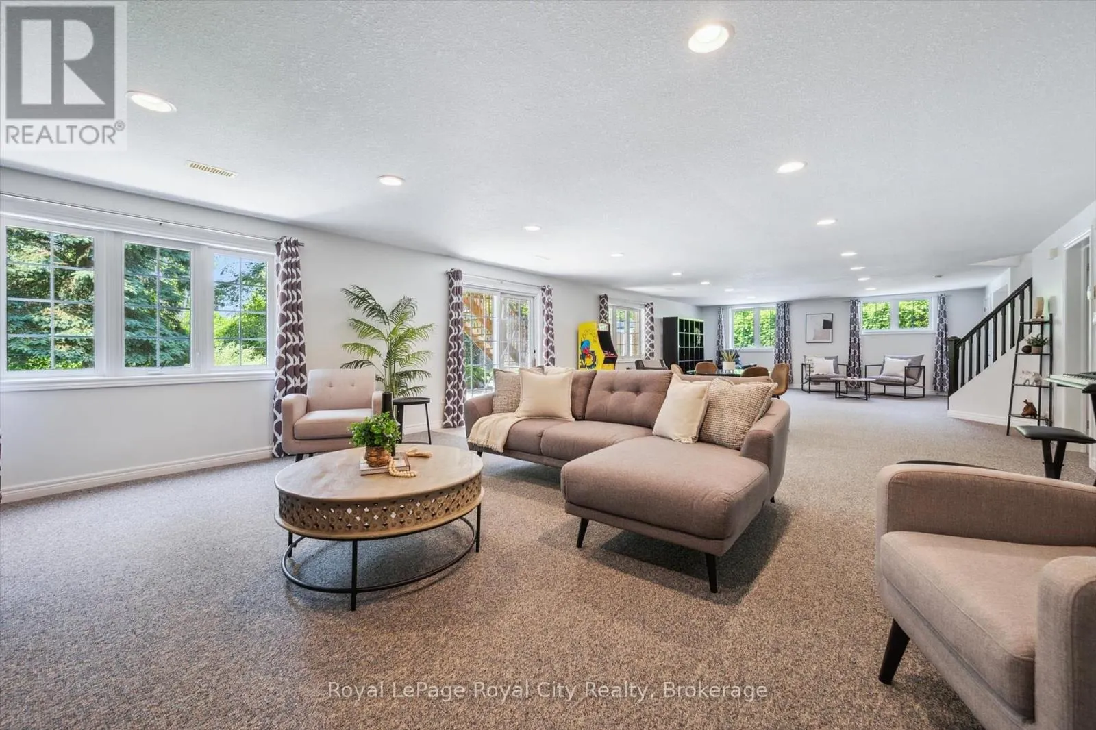 16 ELDERBERRY COURT