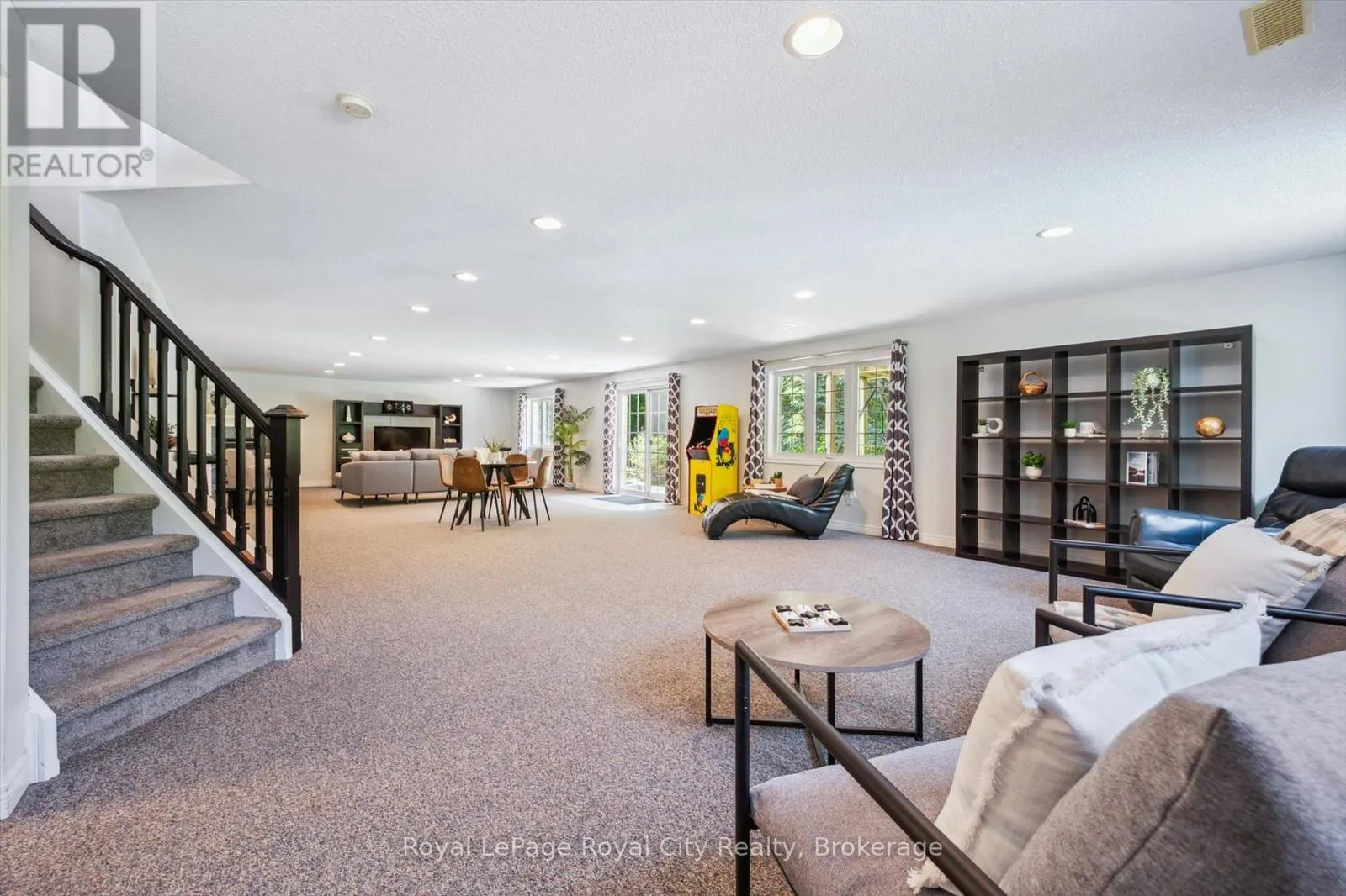 16 ELDERBERRY COURT