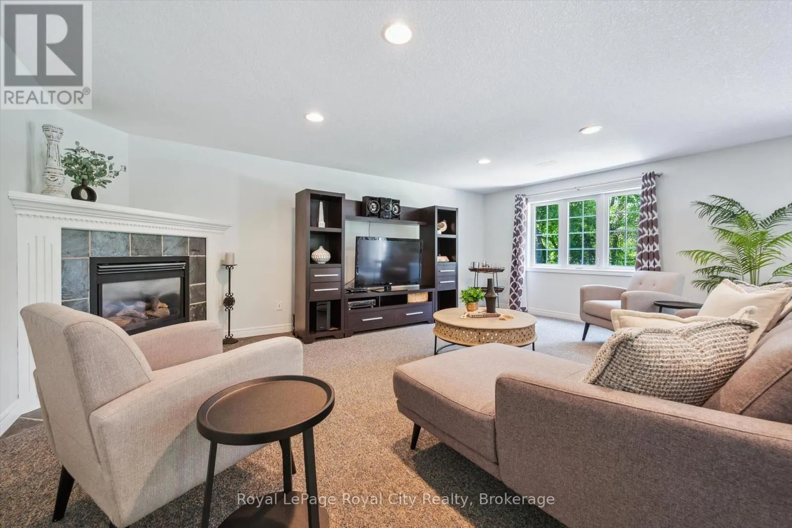 16 ELDERBERRY COURT