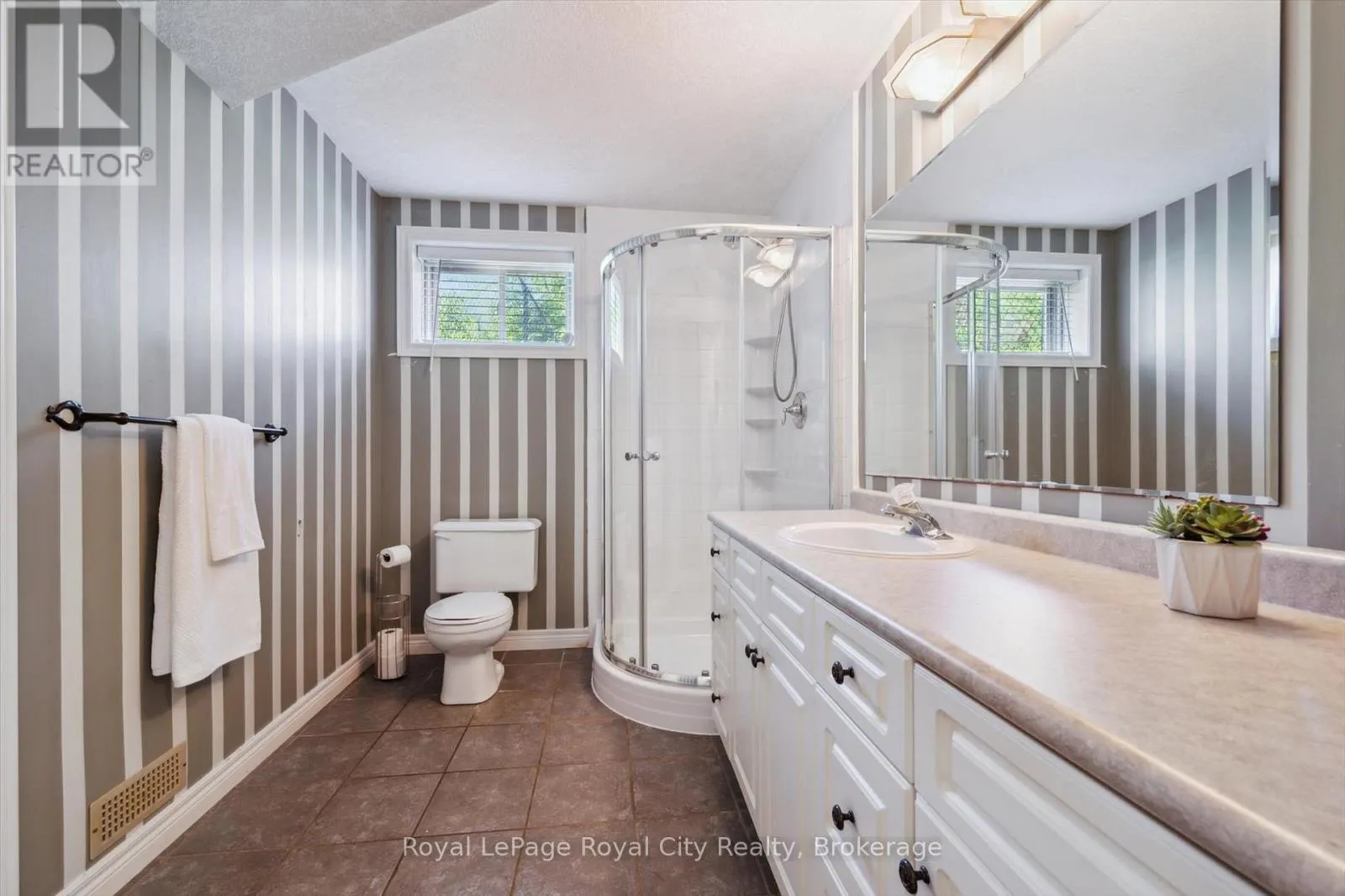 16 ELDERBERRY COURT