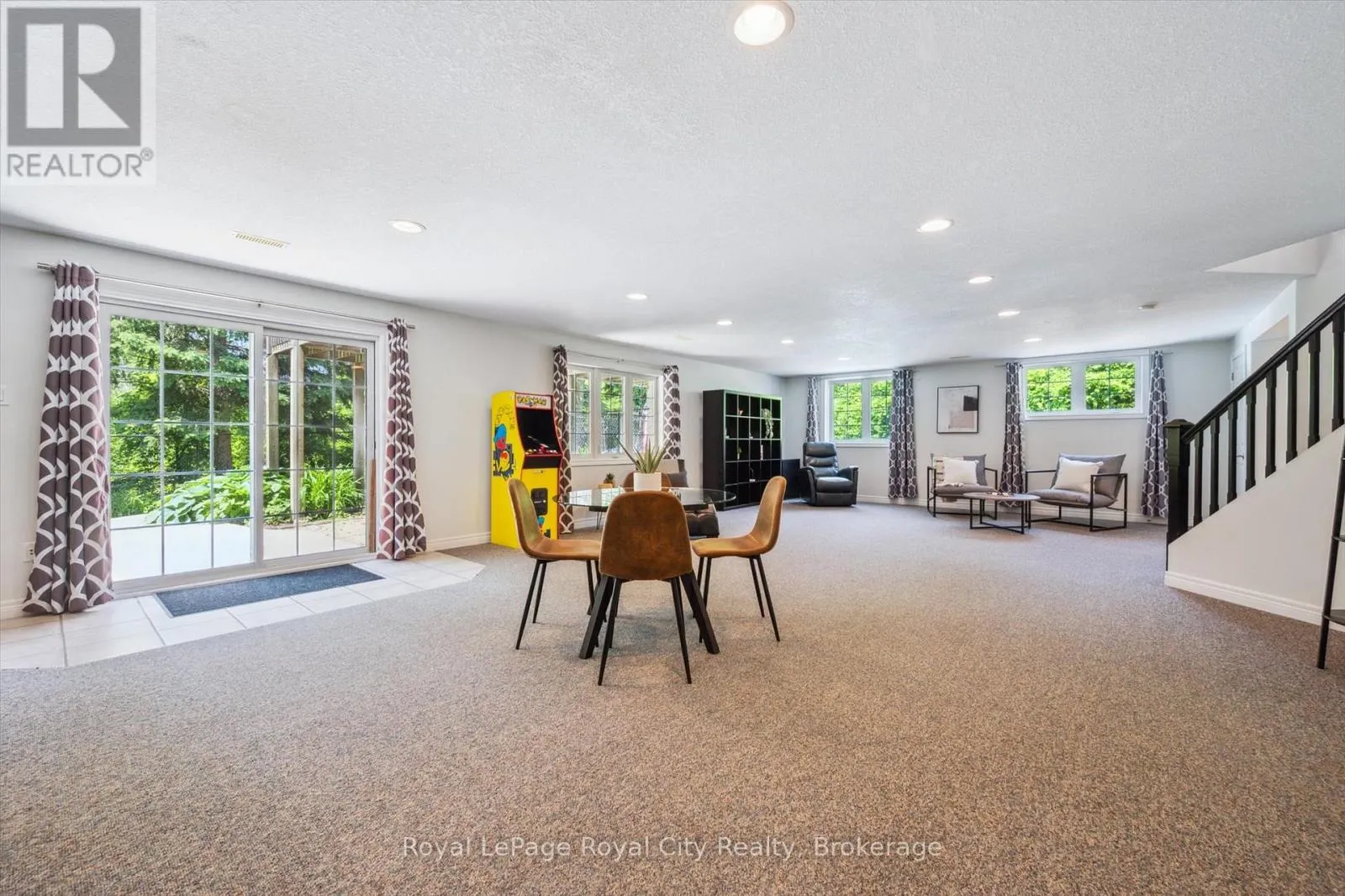 16 ELDERBERRY COURT