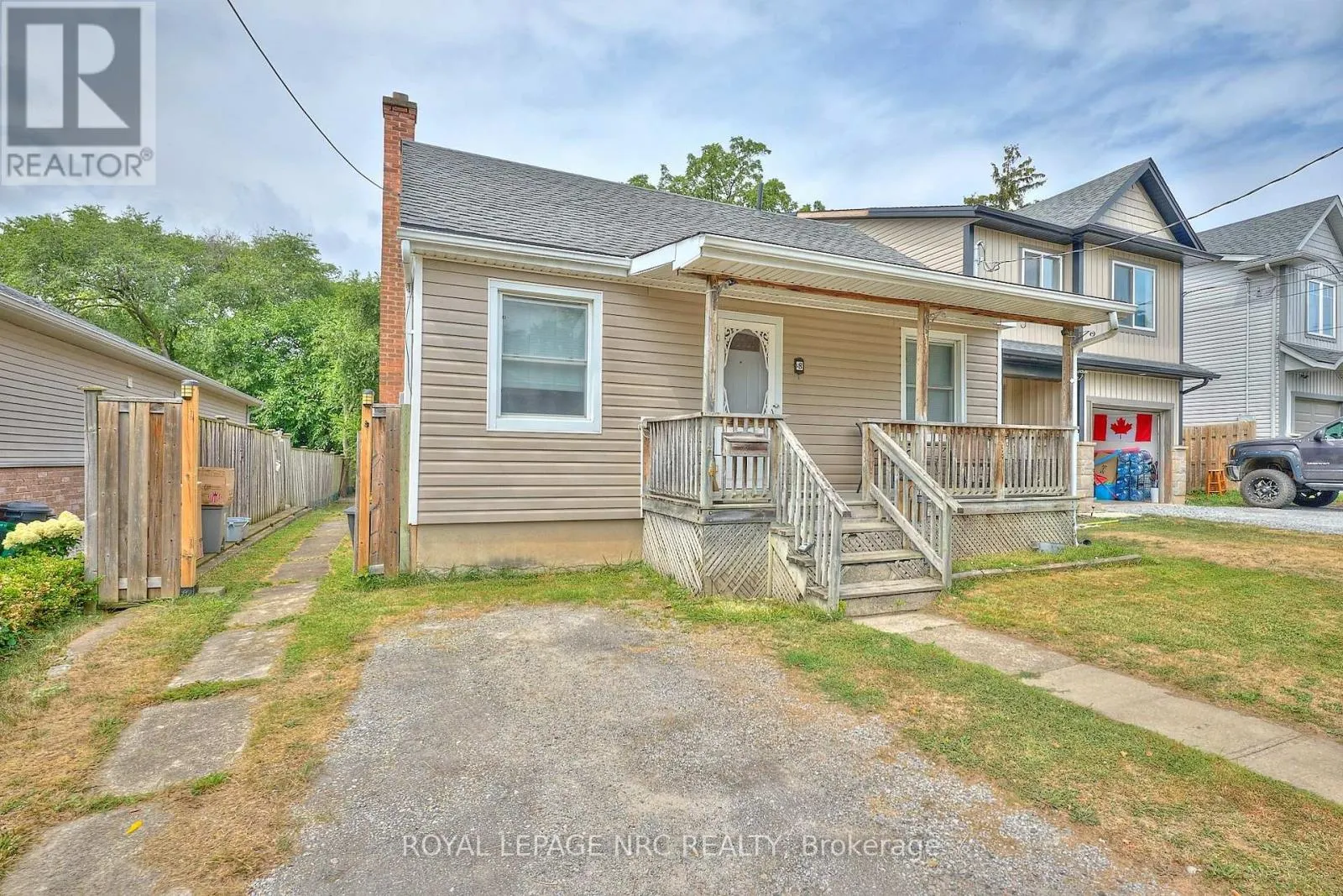 8 WOODBURN AVENUE