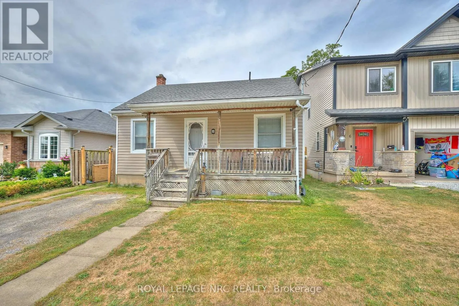 8 WOODBURN AVENUE