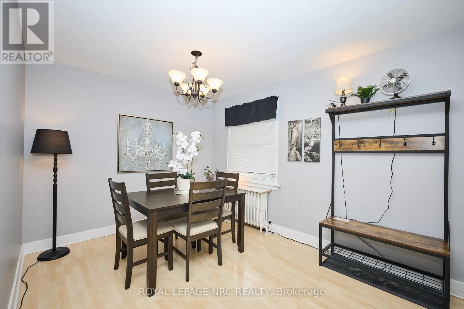 8 WOODBURN AVENUE