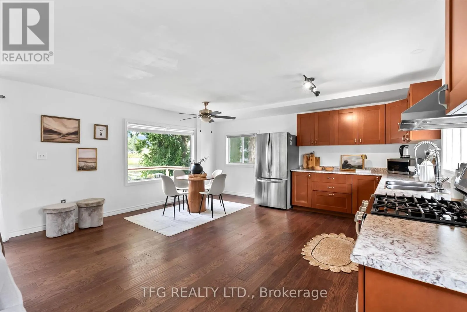 53 CARLTON CRESCENT
