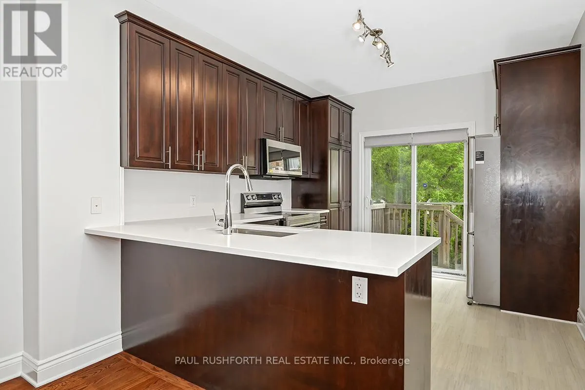 326 WOODROFFE AVENUE