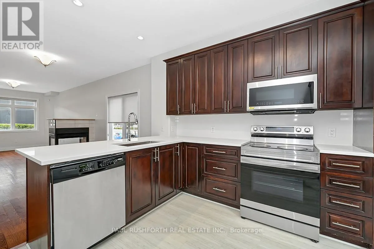326 WOODROFFE AVENUE