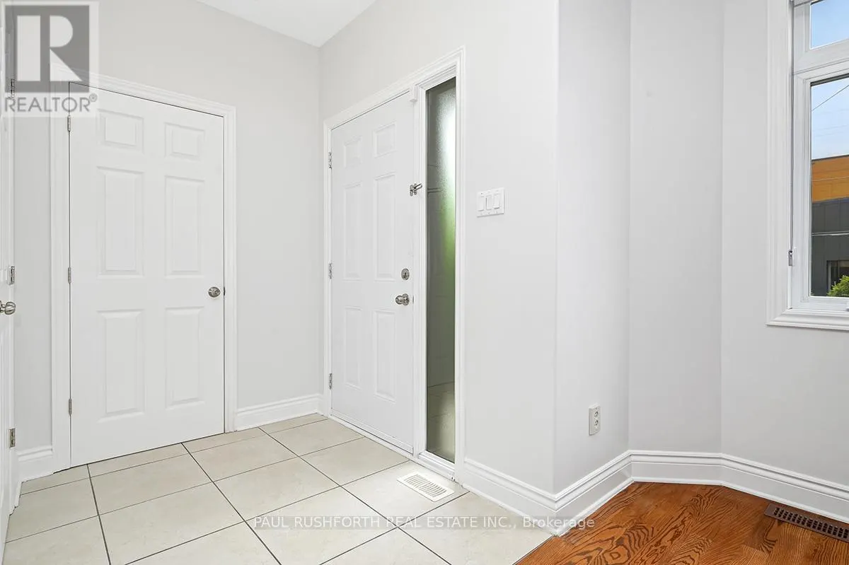 326 WOODROFFE AVENUE