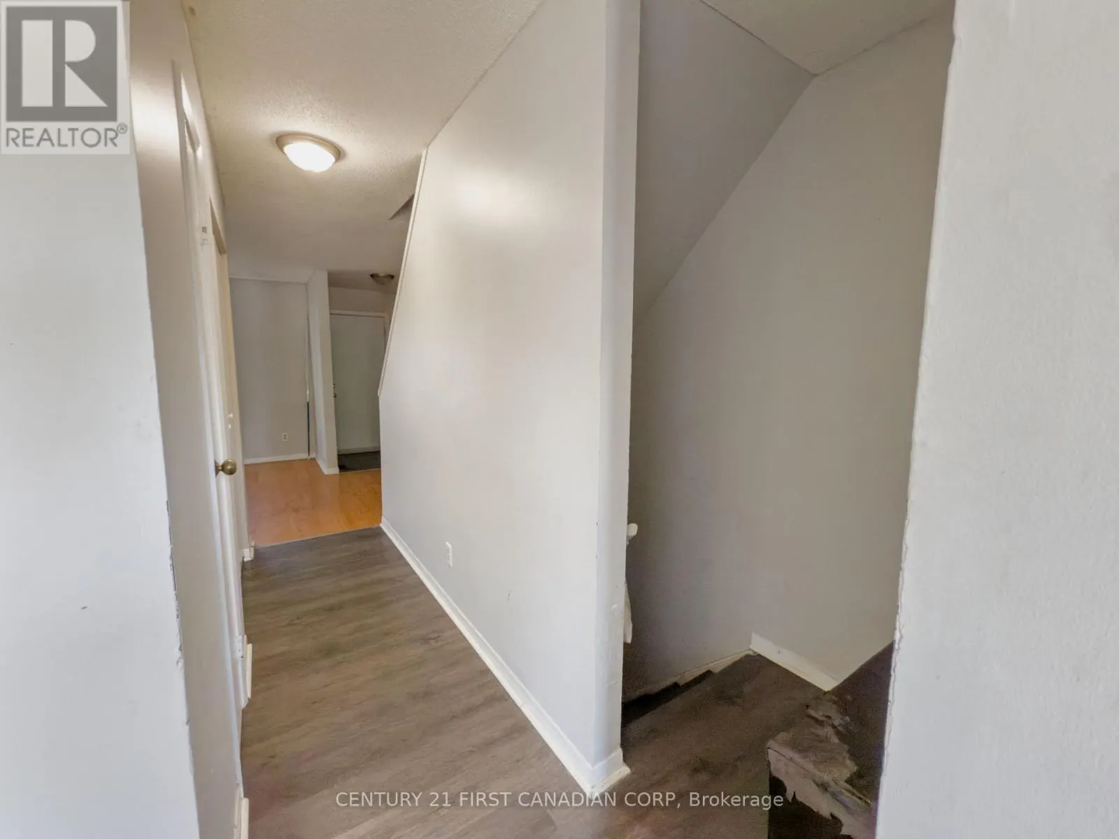 18 - 595 THIRD STREET, #18