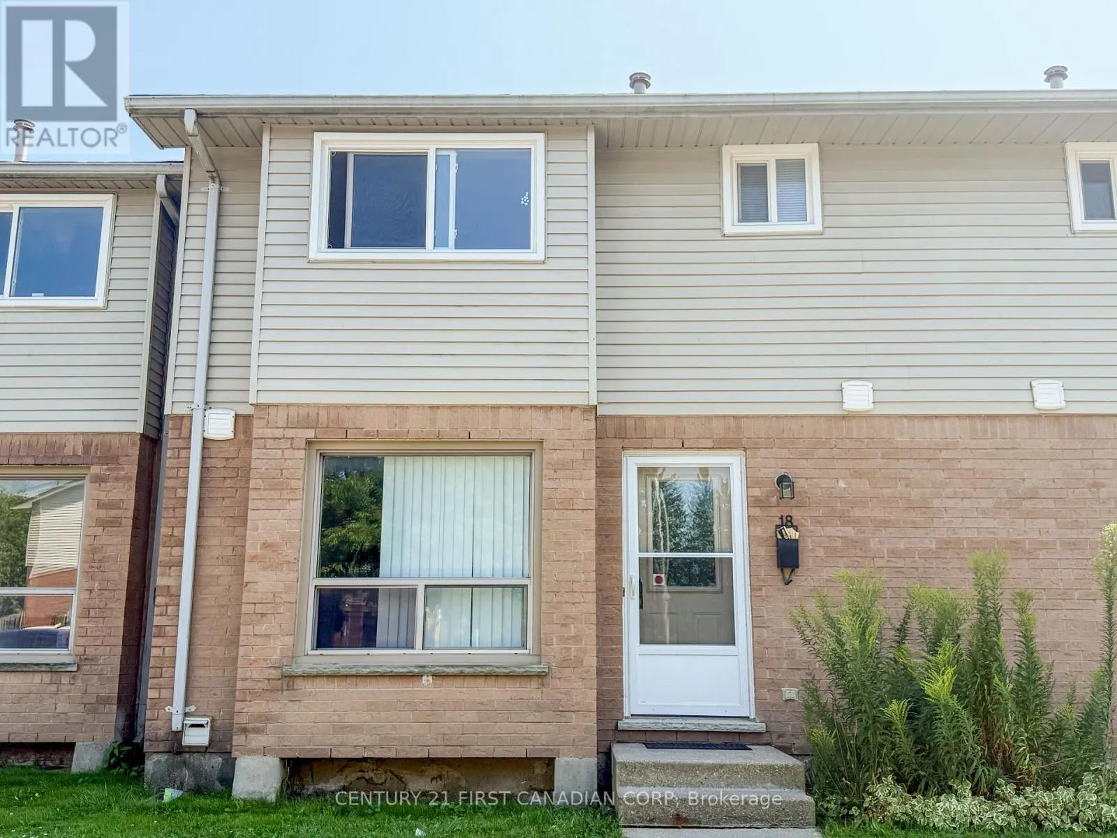 18 - 595 THIRD STREET, #18