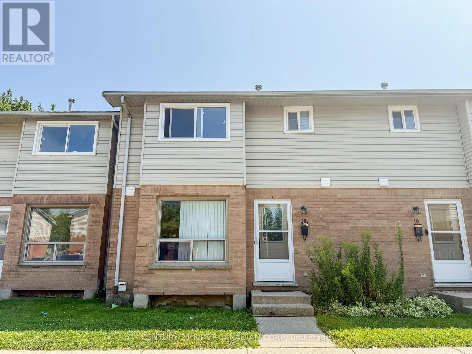 18 - 595 THIRD STREET, #18