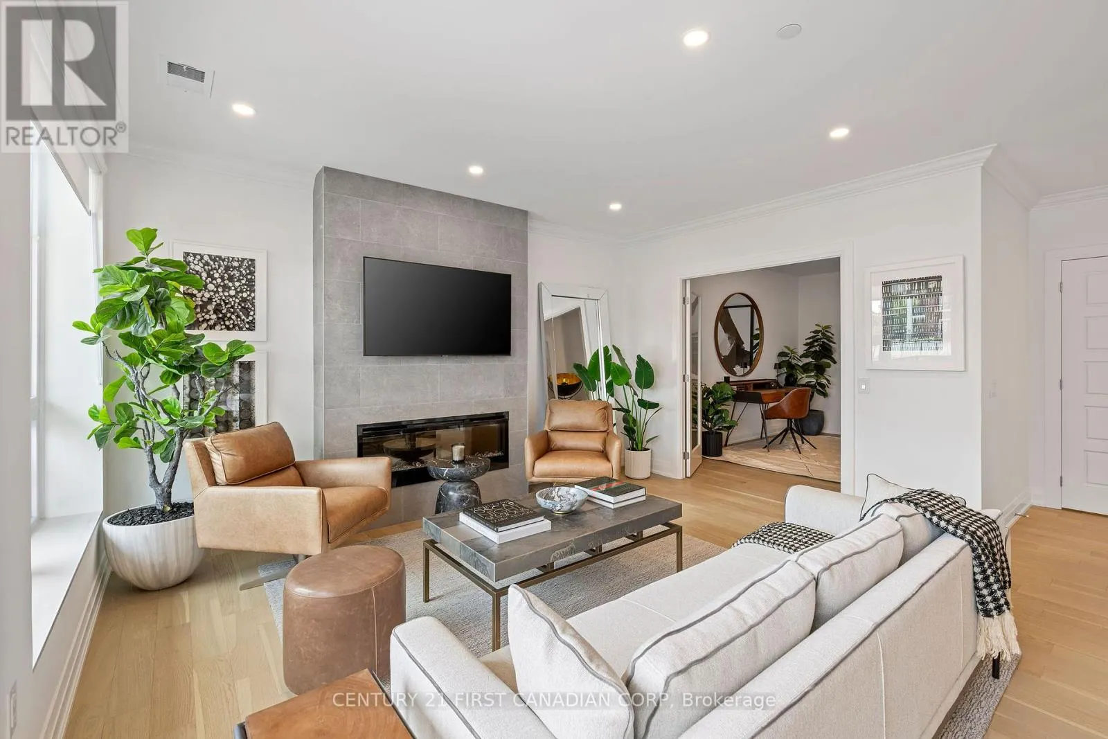 102 - 1975 FOUNTAIN GRASS DRIVE, #102