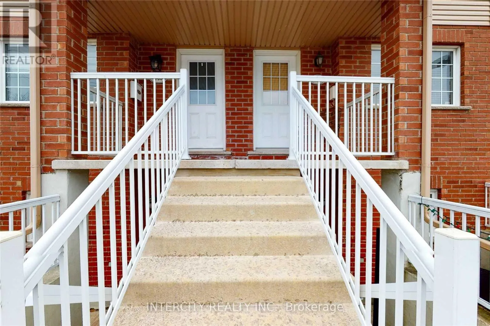 1A - 50 HOWE DRIVE