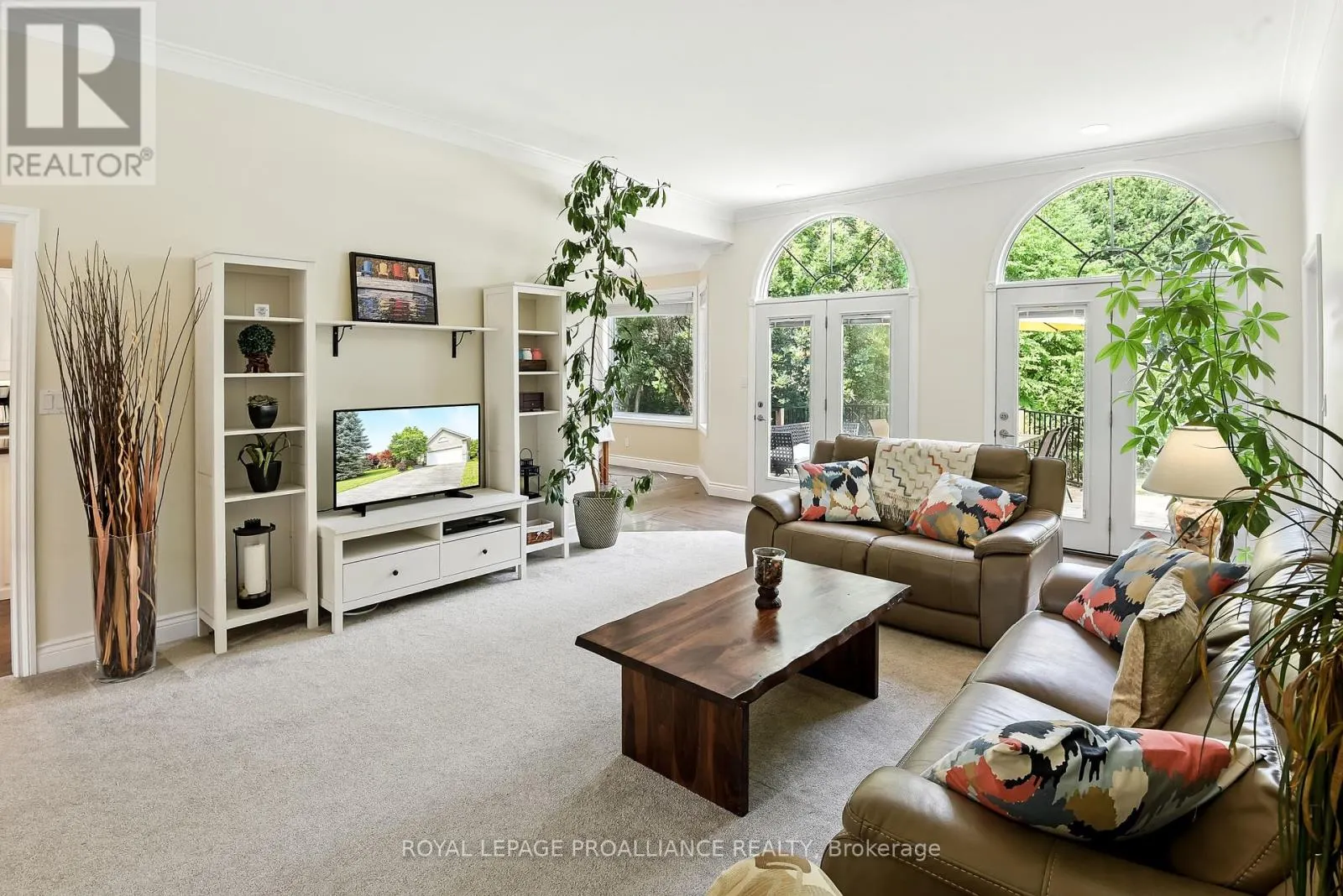 11 MILL POND COURT