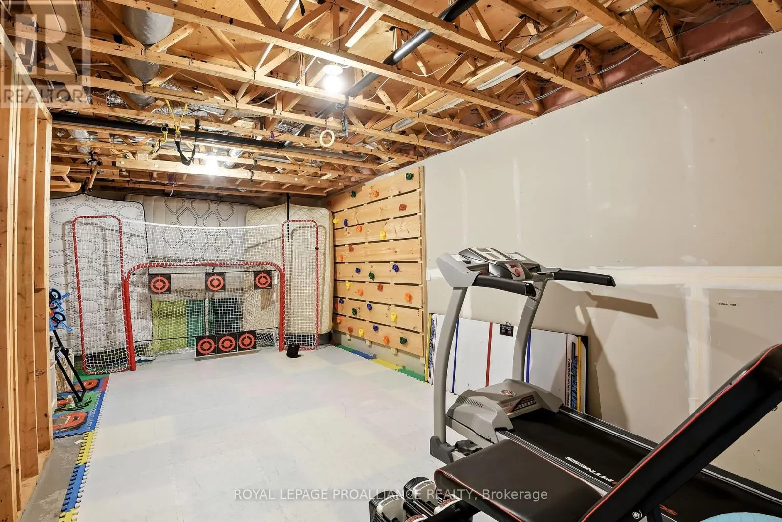 11 MILL POND COURT