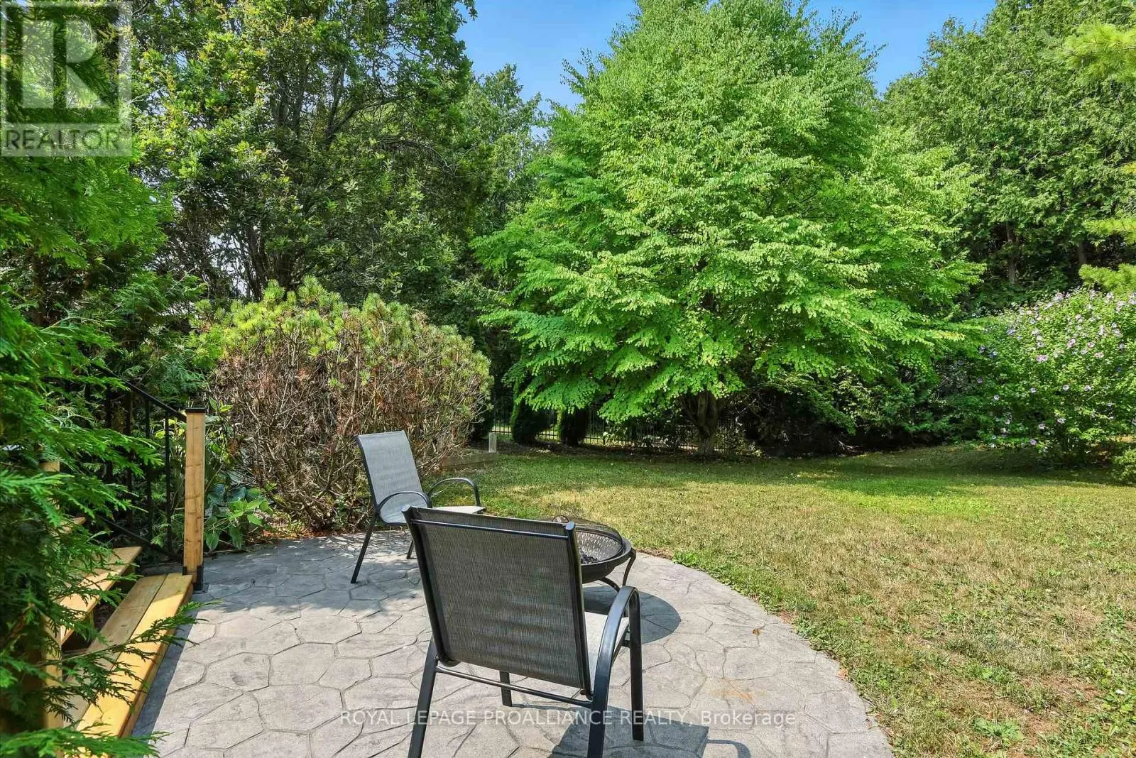 11 MILL POND COURT