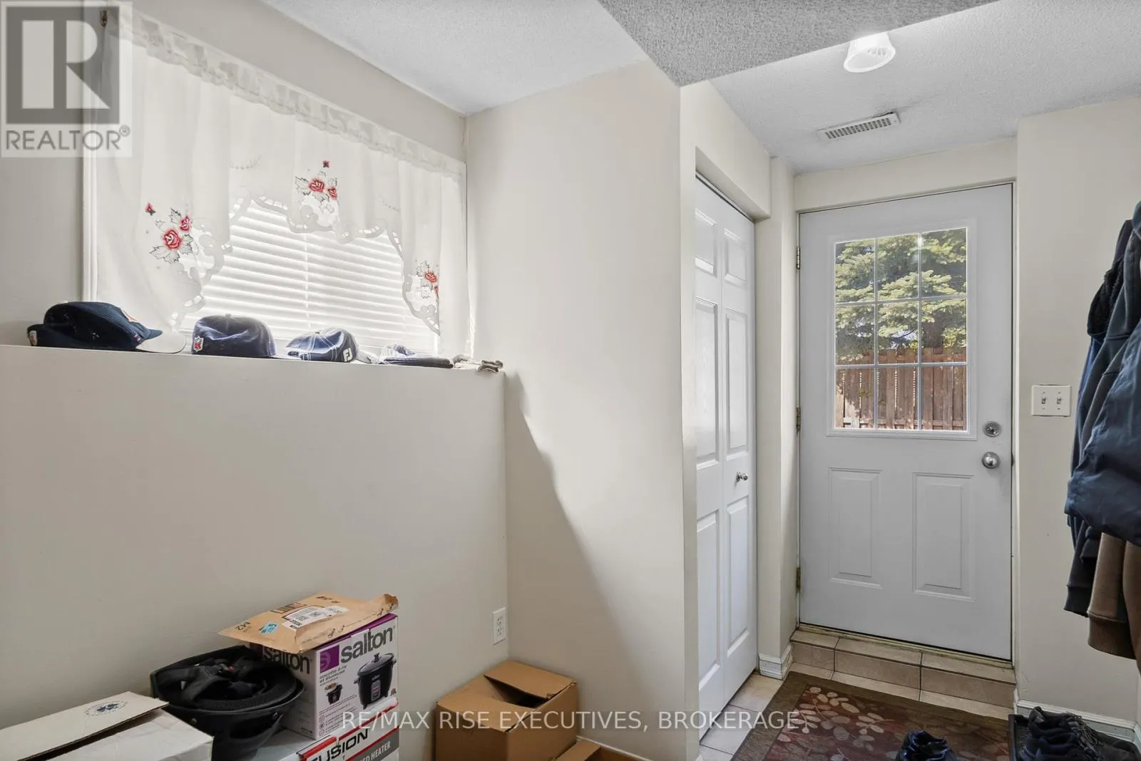 1279 BRACKENWOOD CRESCENT