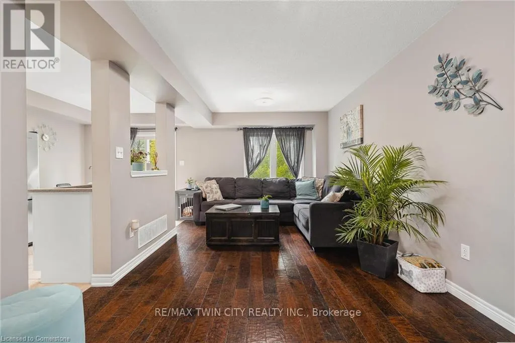 72 - 250 AINSLIE STREET S