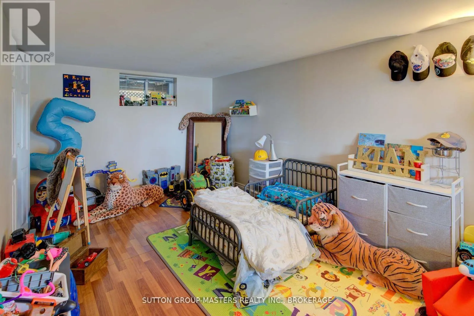 4496 RED MAPLE LANE