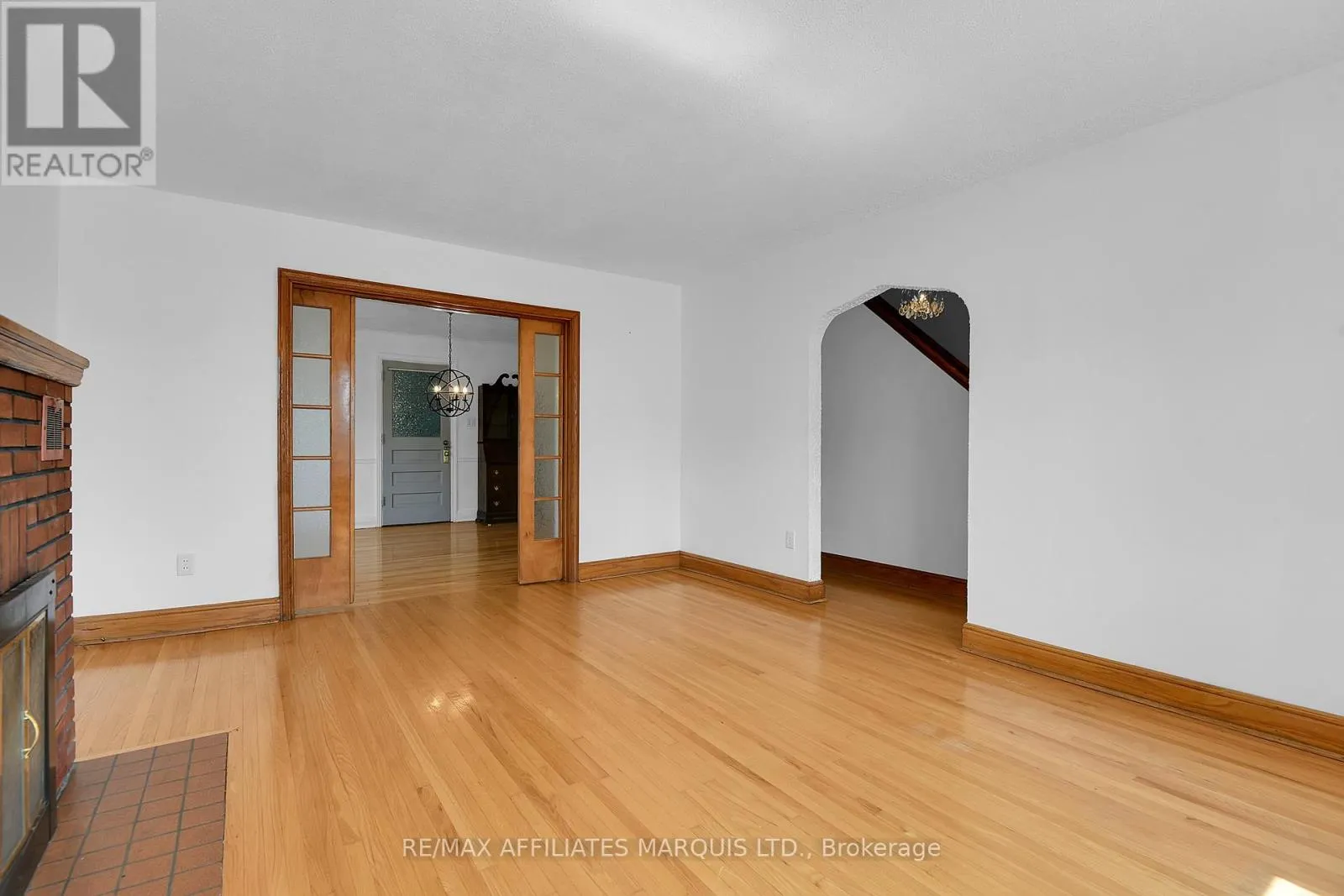 547 FIFTH STREET E
