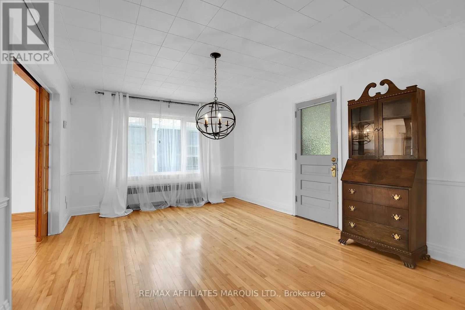 547 FIFTH STREET E