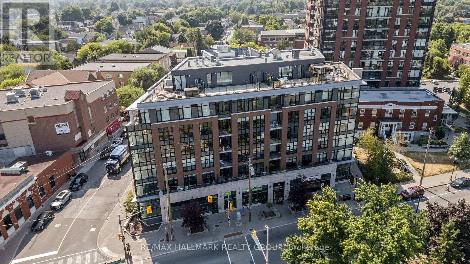 311 - 10 ROSEMOUNT AVENUE