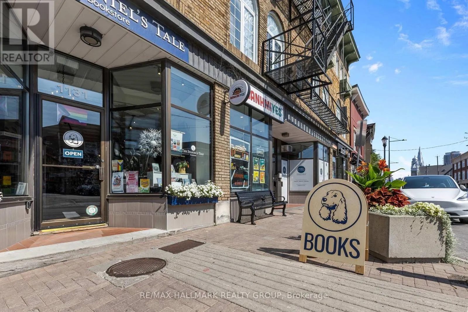 311 - 10 ROSEMOUNT AVENUE