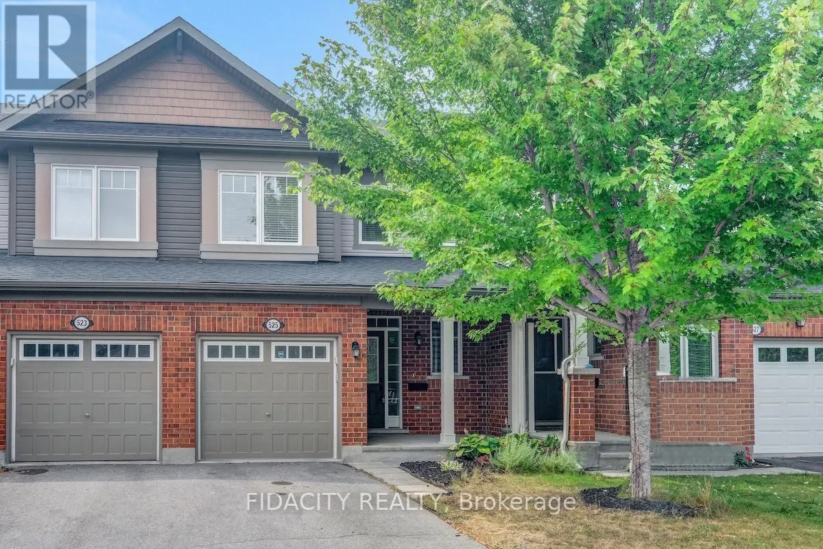 525 FOXLIGHT CIRCLE