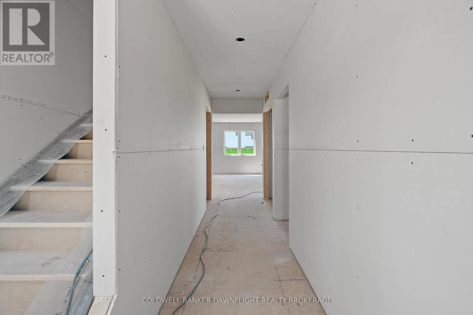 127 VICTORIA AVENUE E