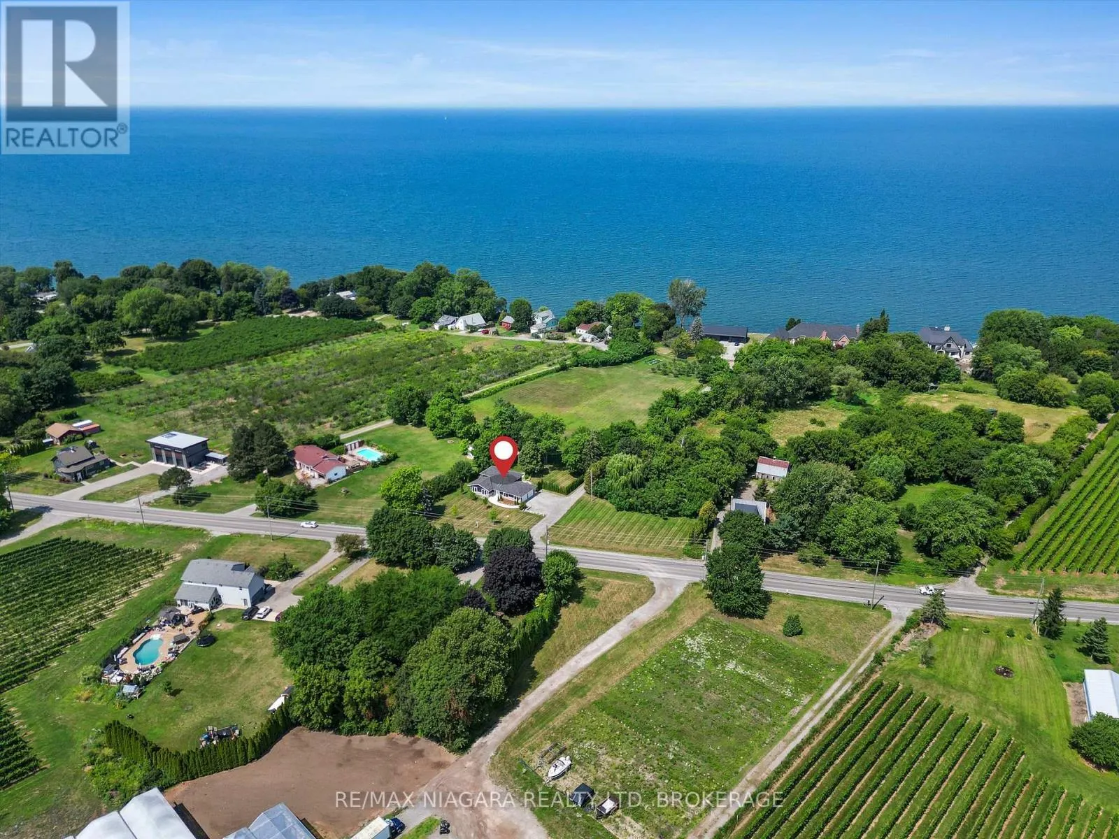 792 LAKESHORE ROAD
