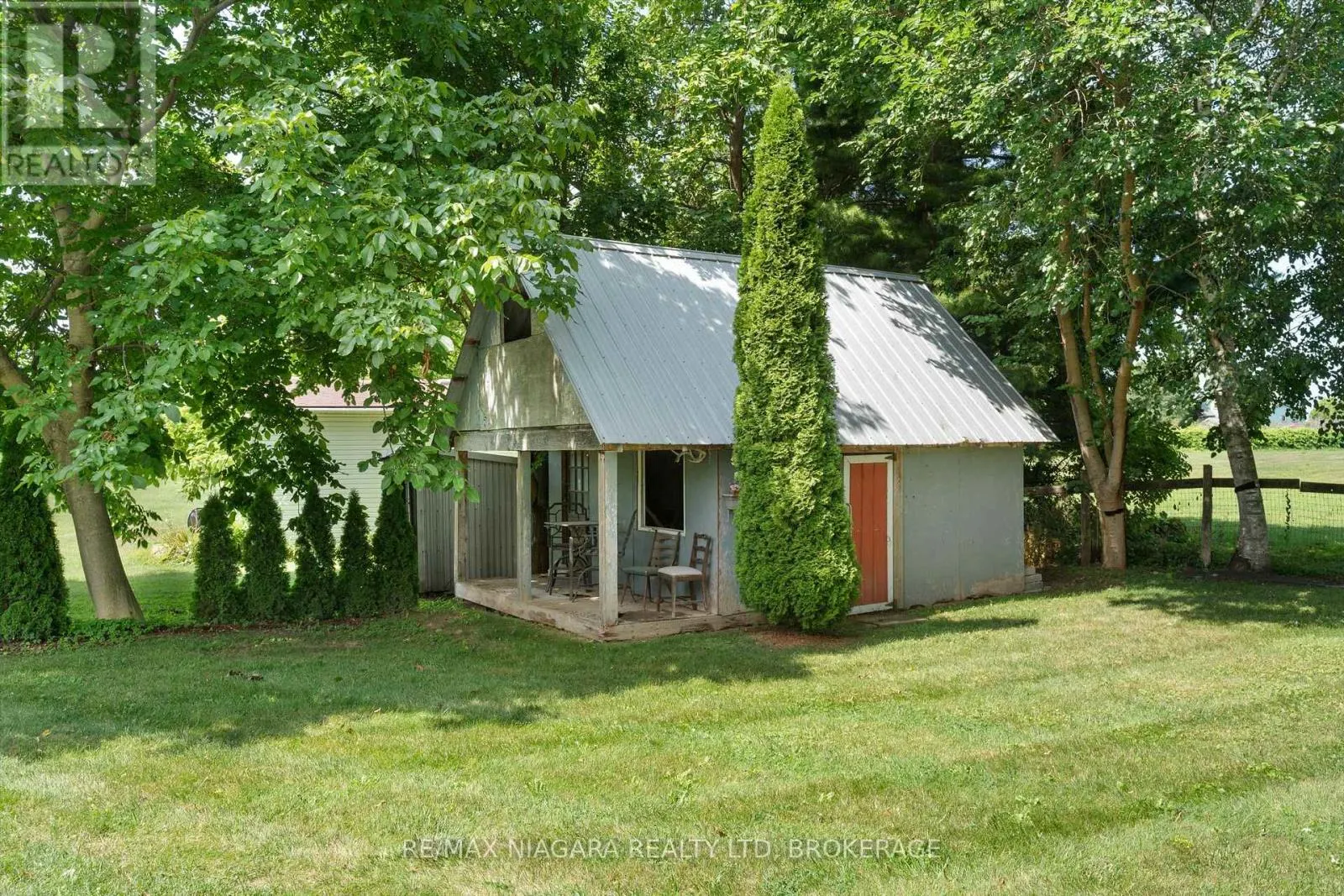 792 LAKESHORE ROAD