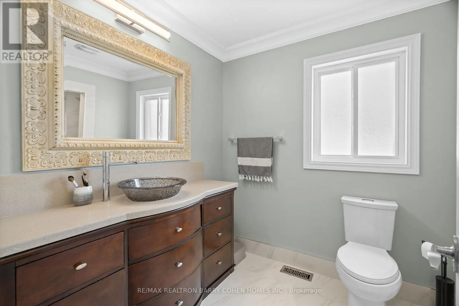 16 LAKESHORE DRIVE