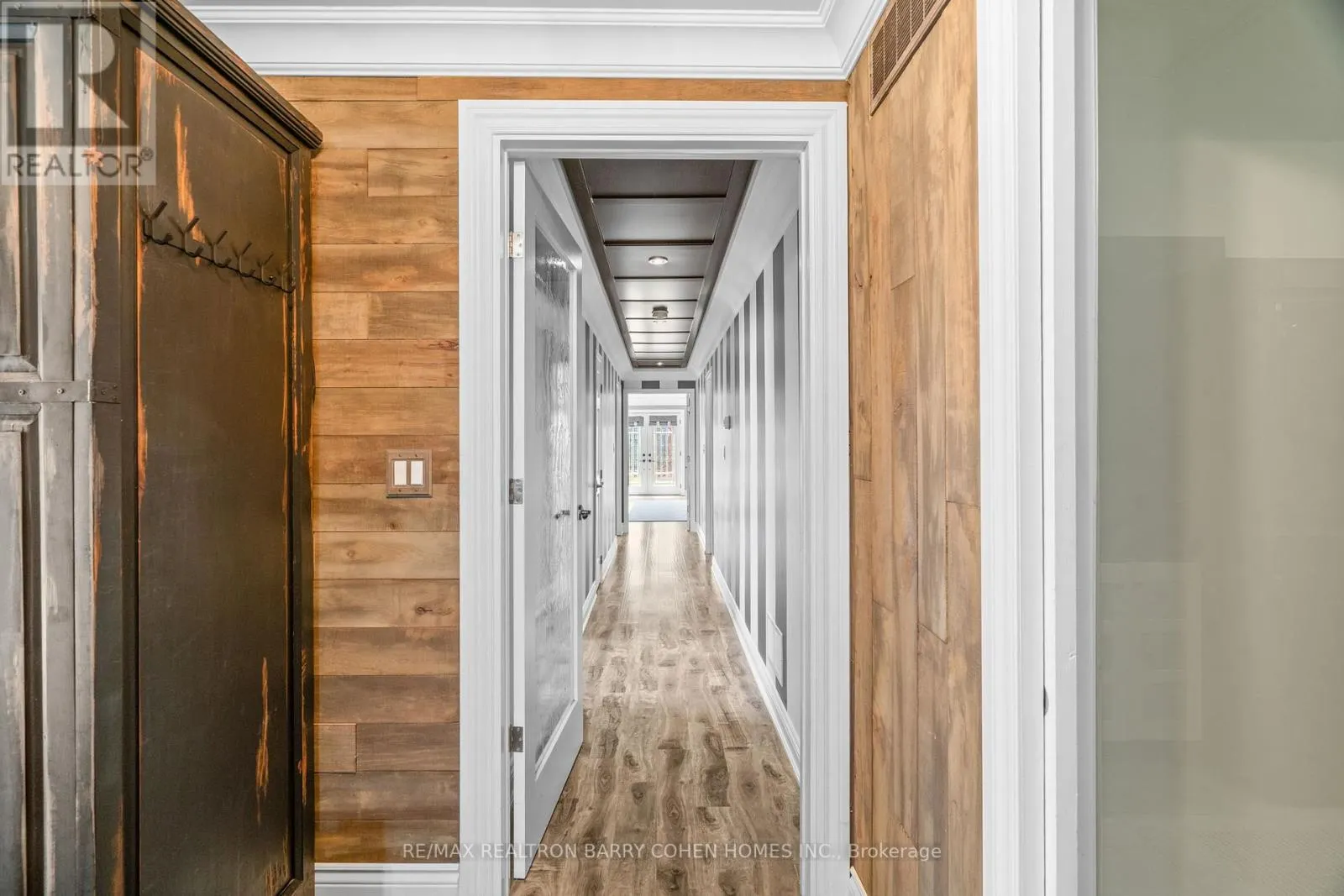 16 LAKESHORE DRIVE