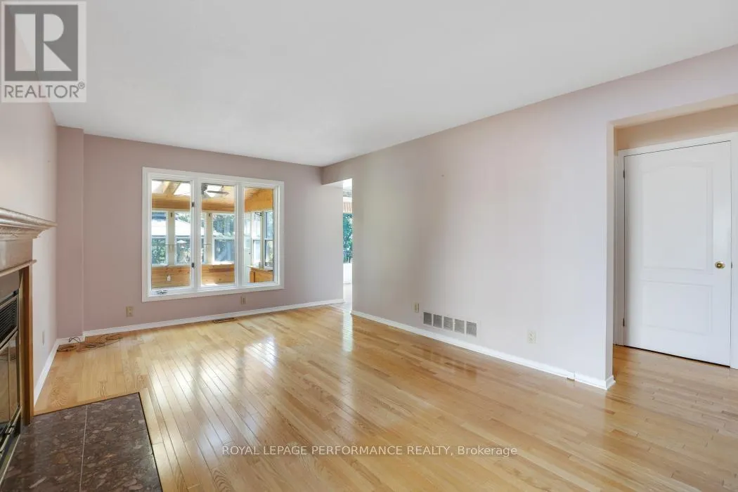 1870 ROBINWOOD PLACE