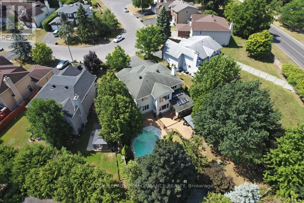 1870 ROBINWOOD PLACE